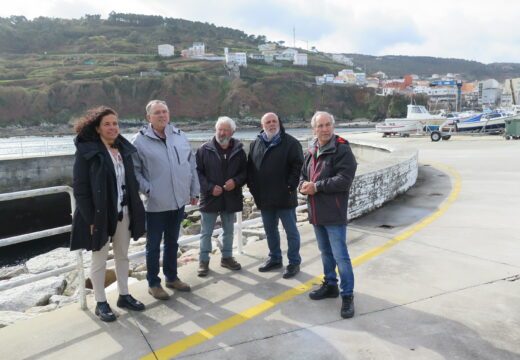 O alcalde mantivo unha reunión de traballo en Caión coa presidenta de Portos de Galicia